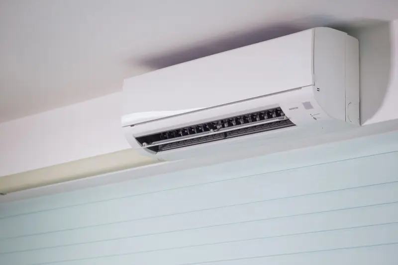 Eine Klimaanlage an der Wand